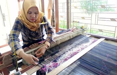 Sejarah Songket Melayu: Dari Ulama ke Istana